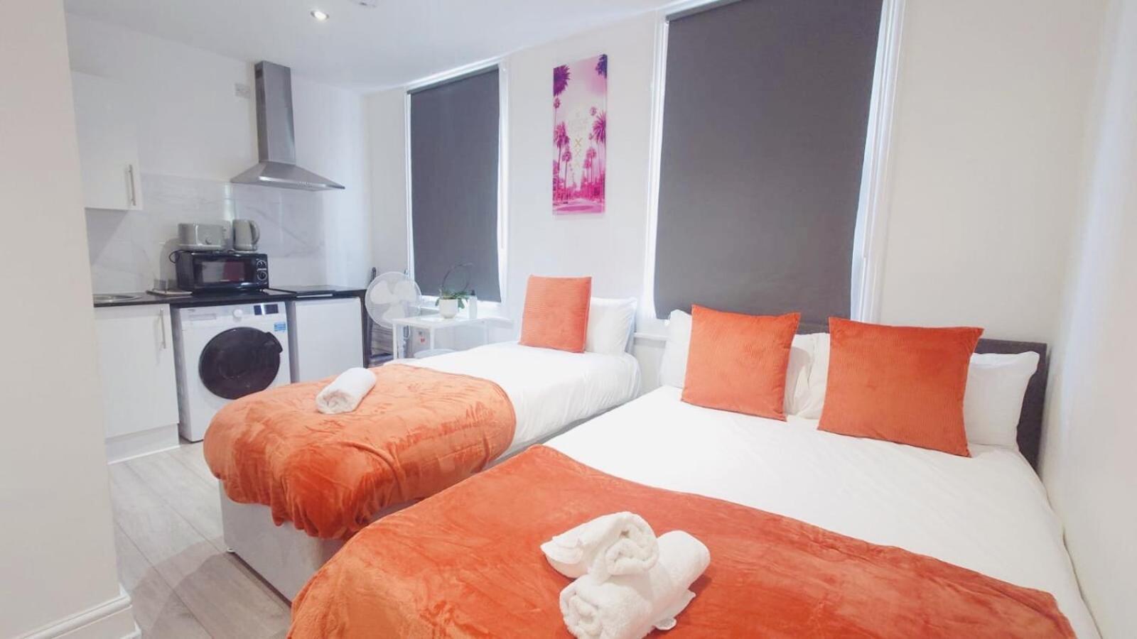 Comfort Camden Studio Apartments Лондон Экстерьер фото