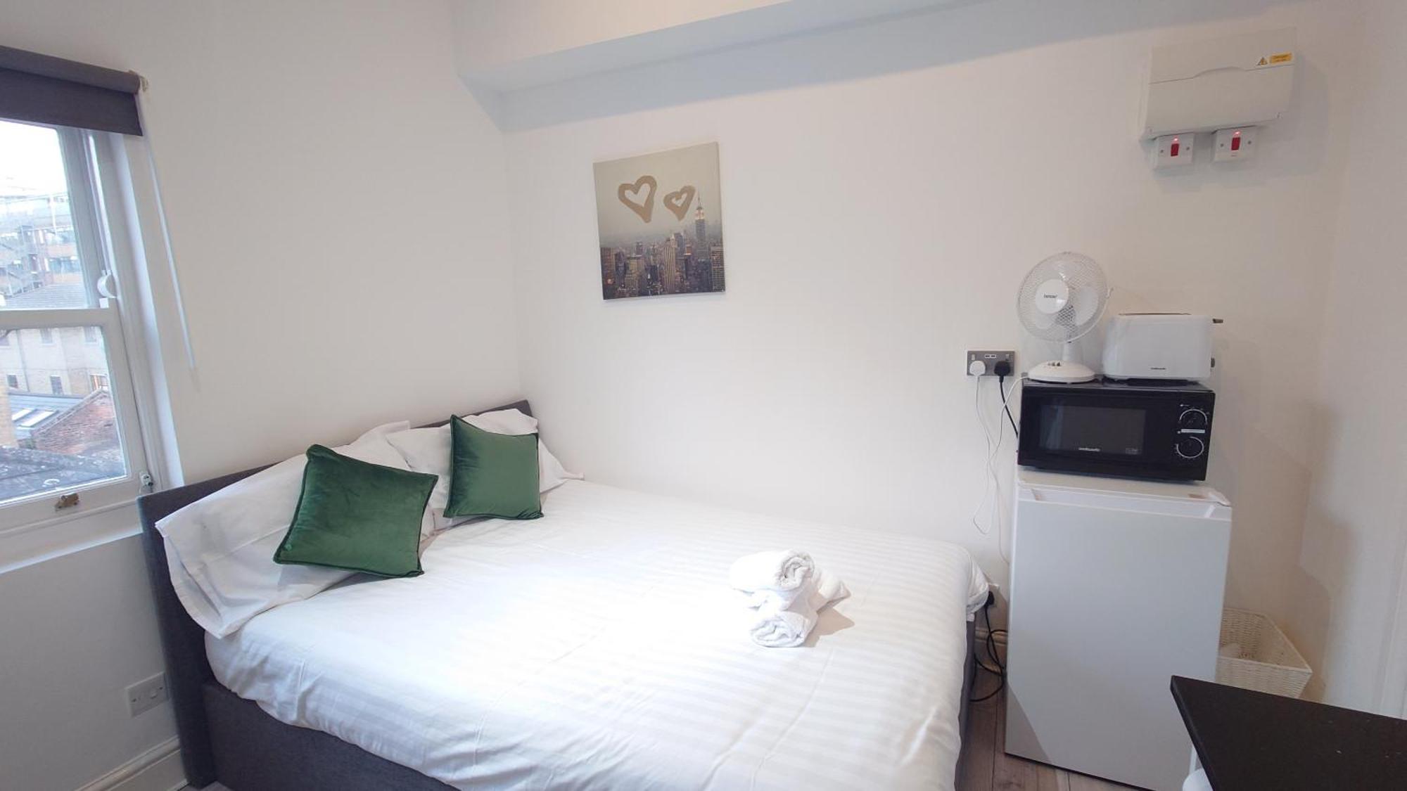 Comfort Camden Studio Apartments Лондон Экстерьер фото