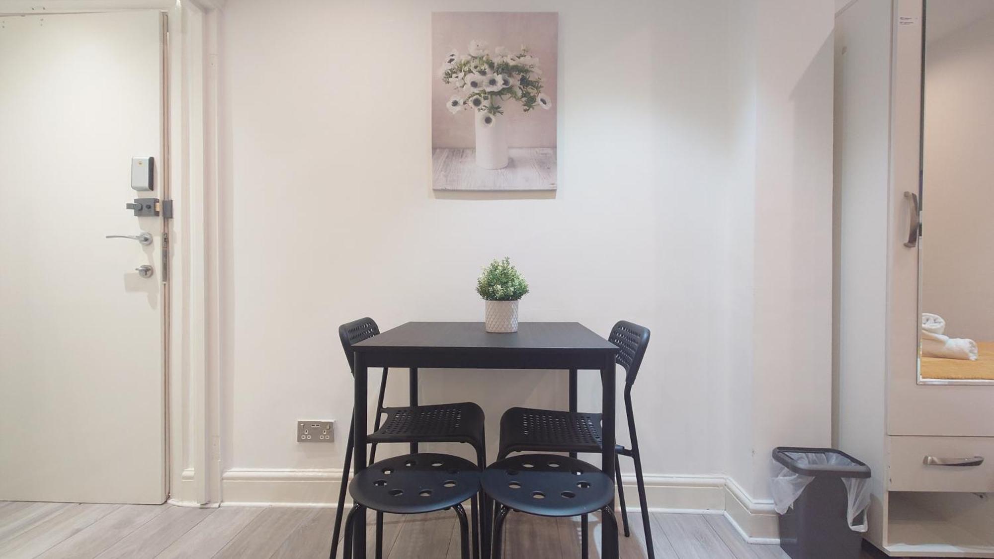 Comfort Camden Studio Apartments Лондон Экстерьер фото