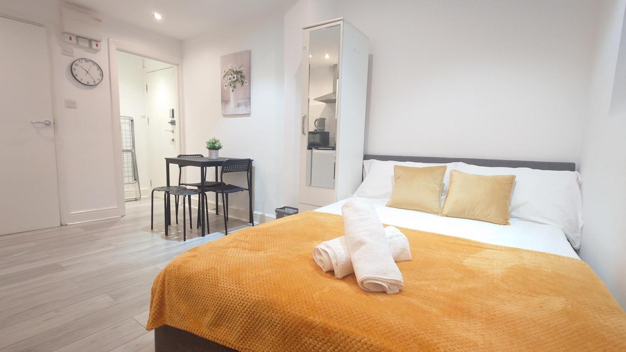 Comfort Camden Studio Apartments Лондон Экстерьер фото